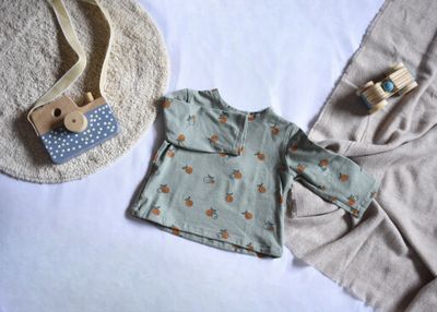 Sudadera Verde con Naranjas