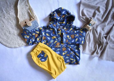 Sudadera Azul con Vehiculos