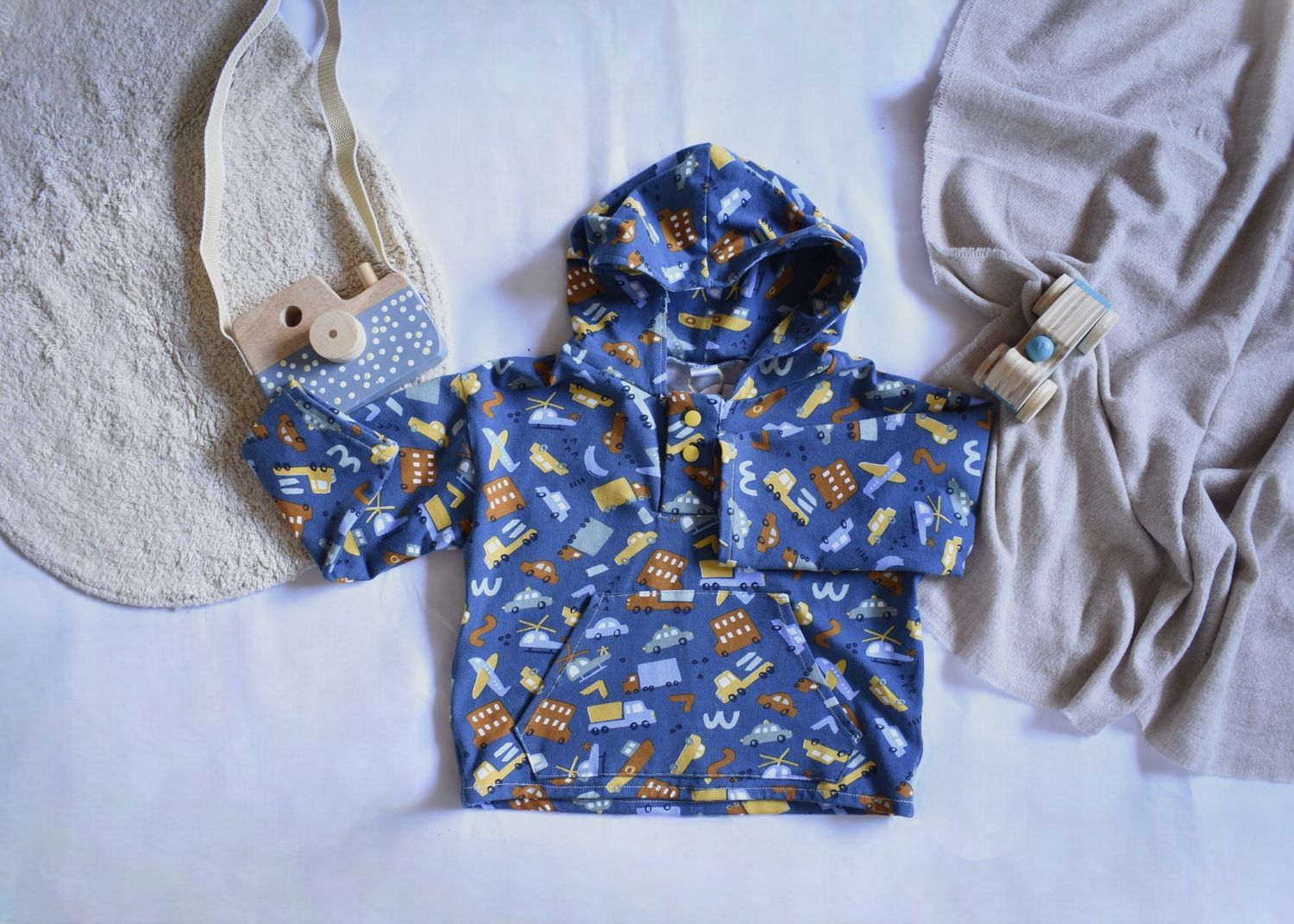 Sudadera Azul con Vehiculos