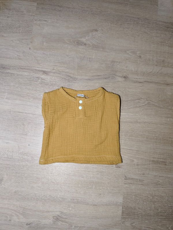 Camiseta Amarilla de Manga Corta