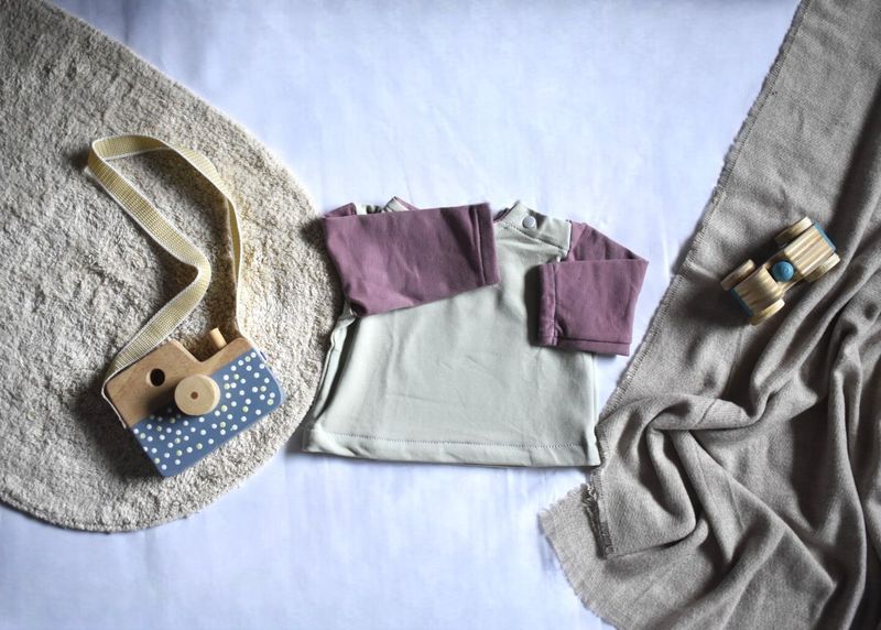 Sudadera Infantil de Algodón Orgánico Verde - con Mangas y Capucha Rosa