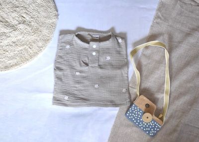 Camiseta Marron de Manga Corta de Ovejas