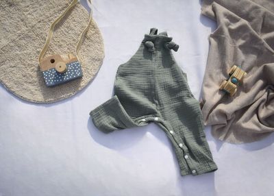 Peto Infantil de Algodón Orgánico Verde Oscuro