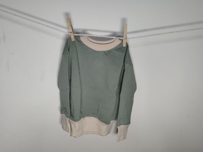 Sudadera Verde con Puños