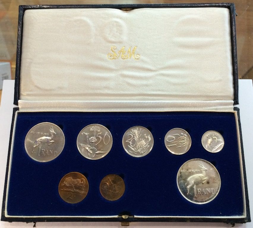 SHORT PROOF SETS 1967-1990 – IN SA MINT BOX: From R700 Per Set