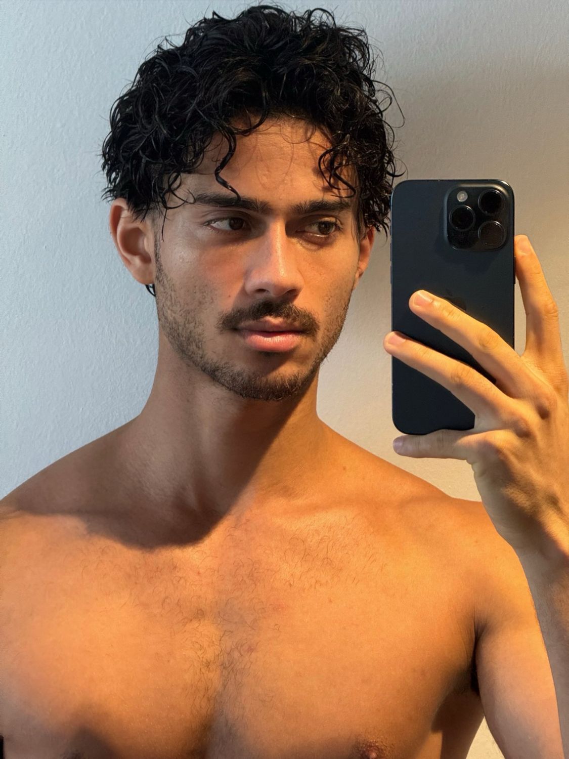 Curly W