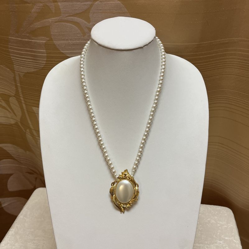 pearl pendant royal necklace