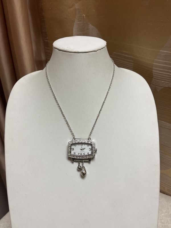 silver rhinestone necklace