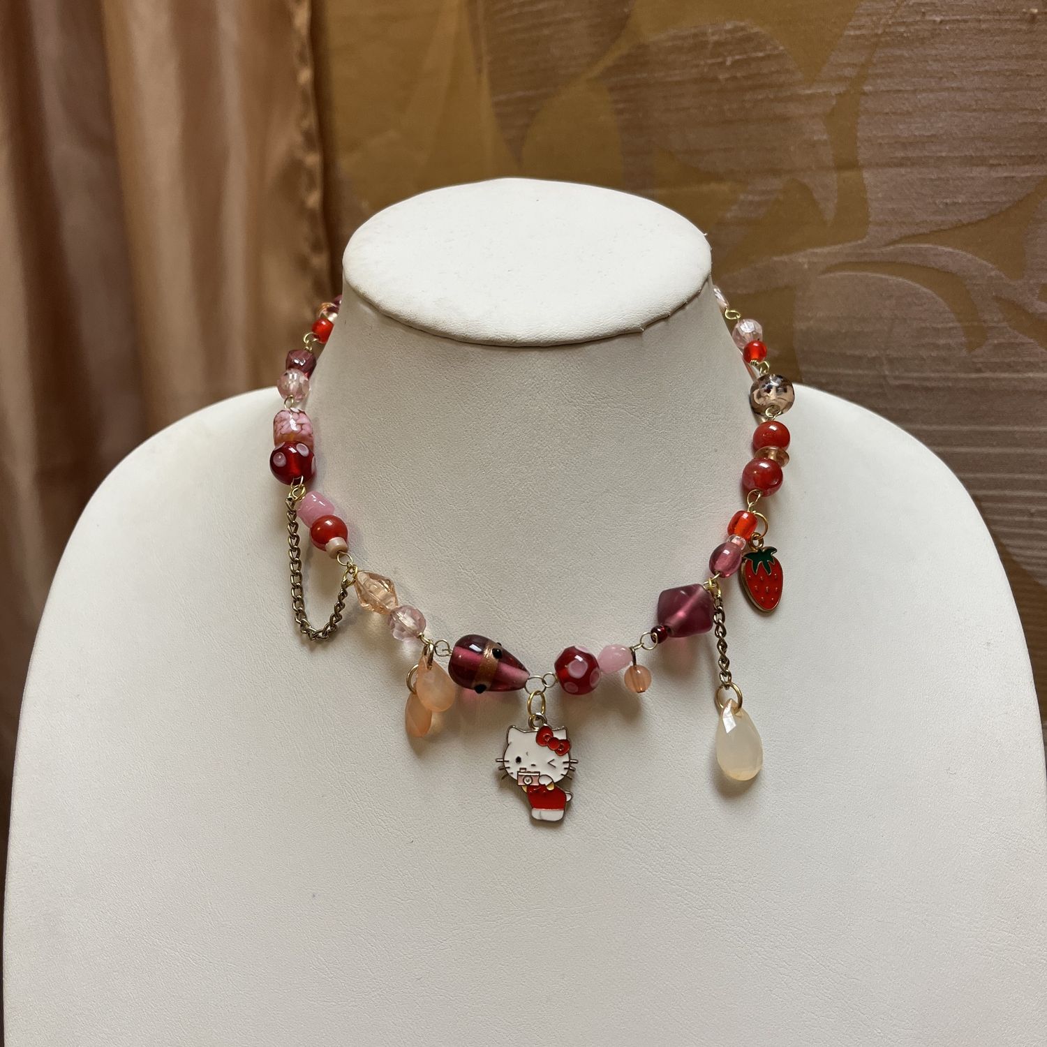 hello kitty necklace