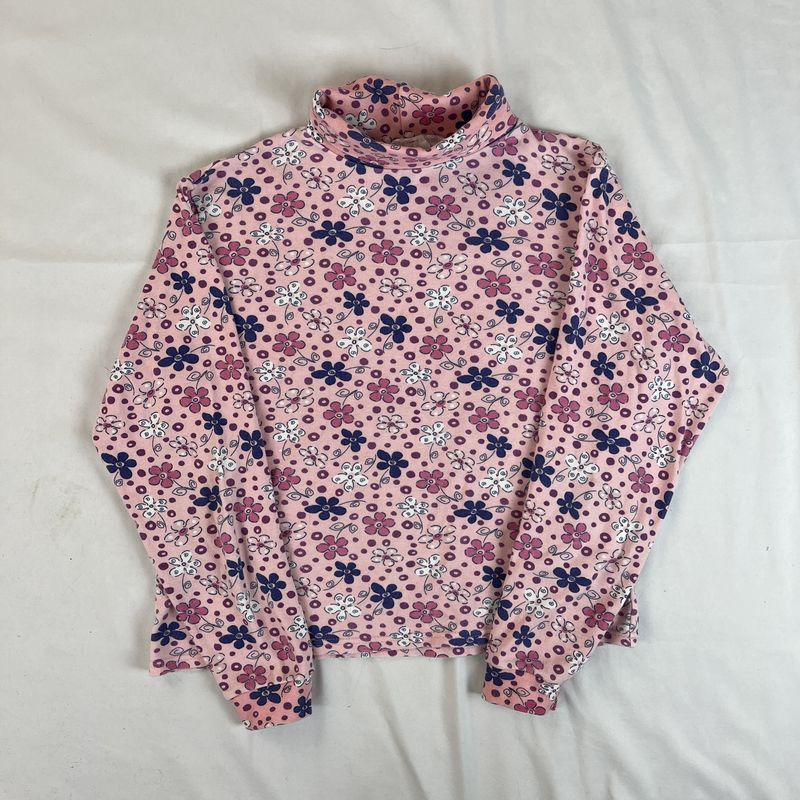 Pinky Turtleneck