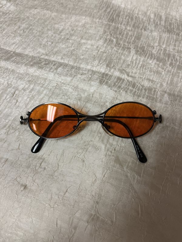 orange round sunglasses
