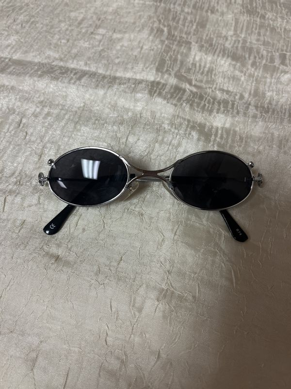 Silver loop sunglasses