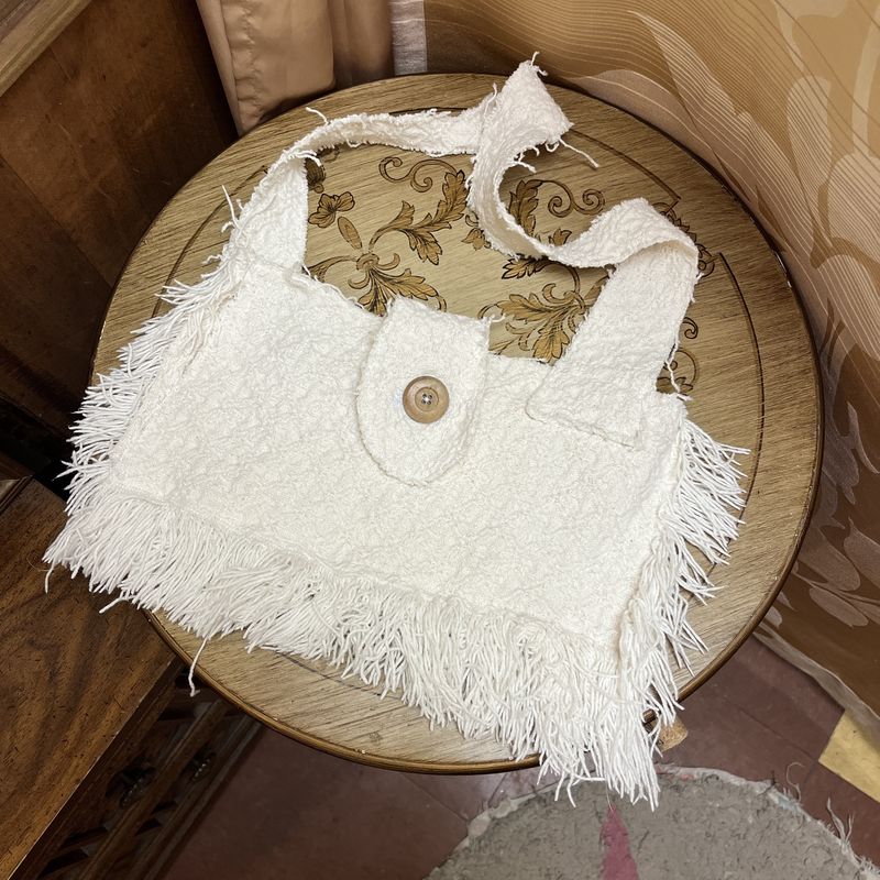 White blanket bag