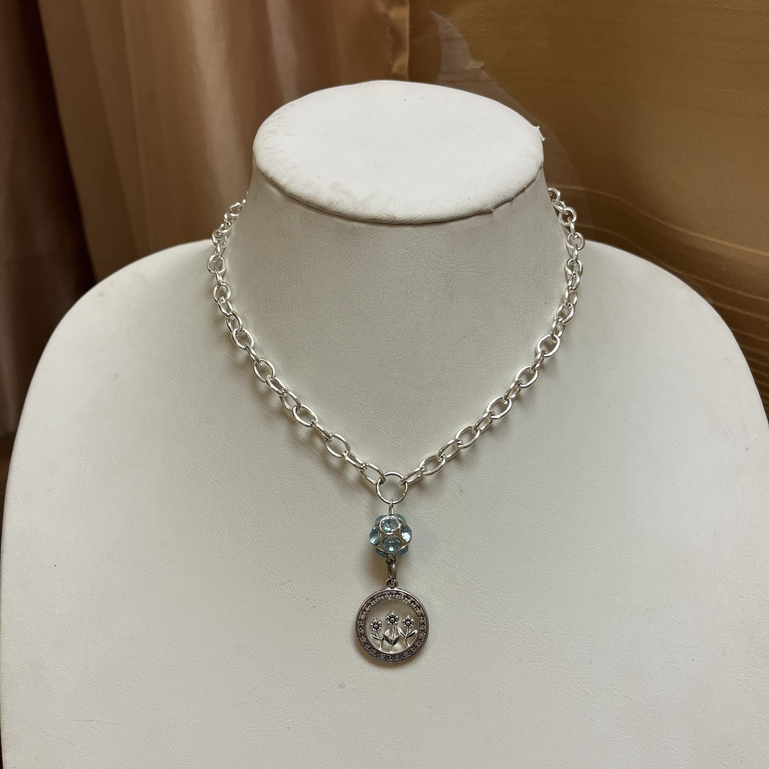 Blue floral spring necklace