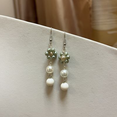 green flower pearl earrings