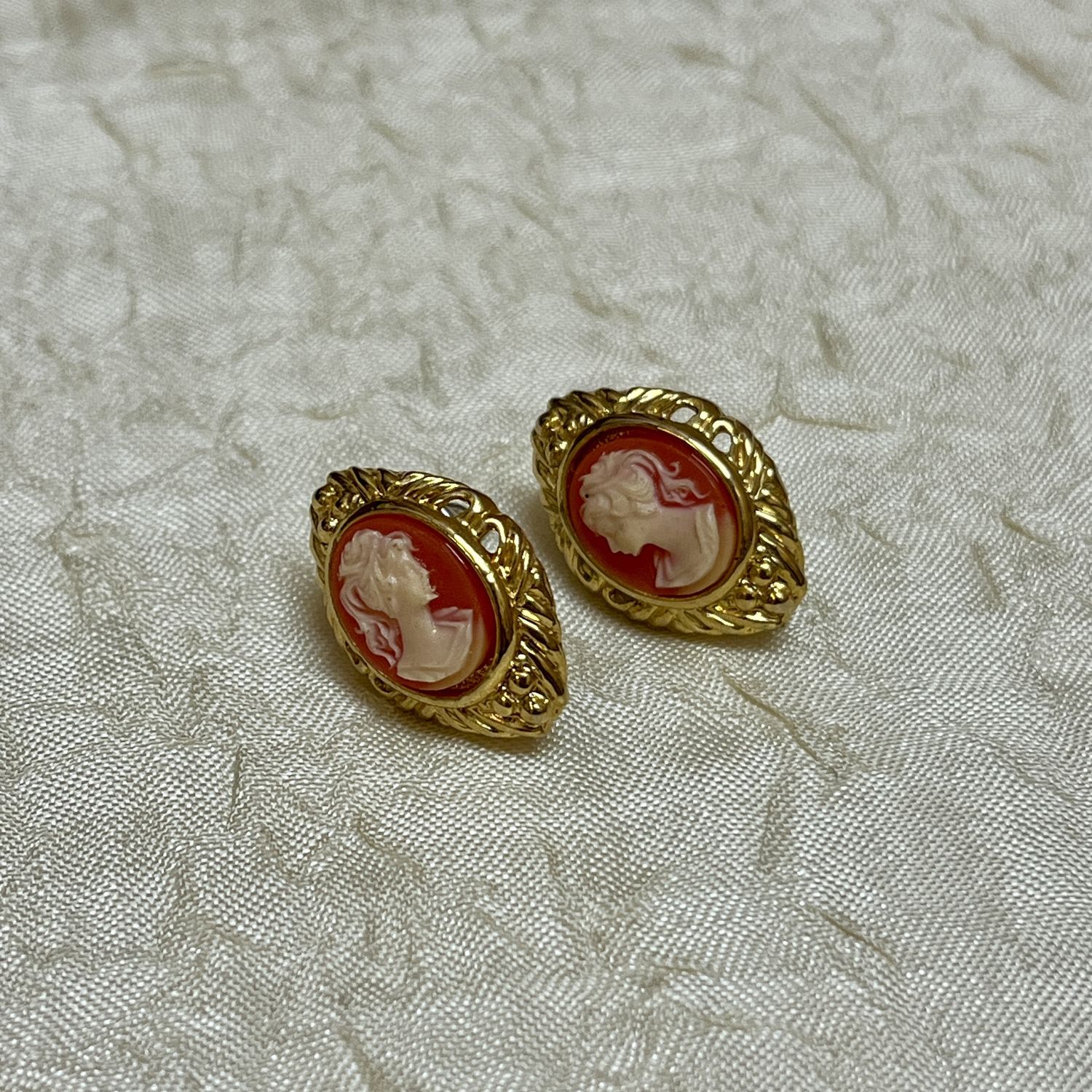 gold cameo portrait studs