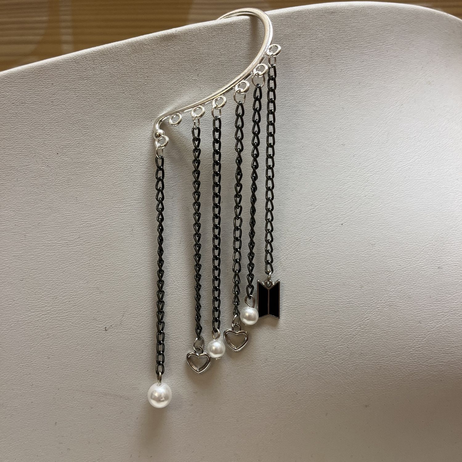 Black Pearled Ear Cuff