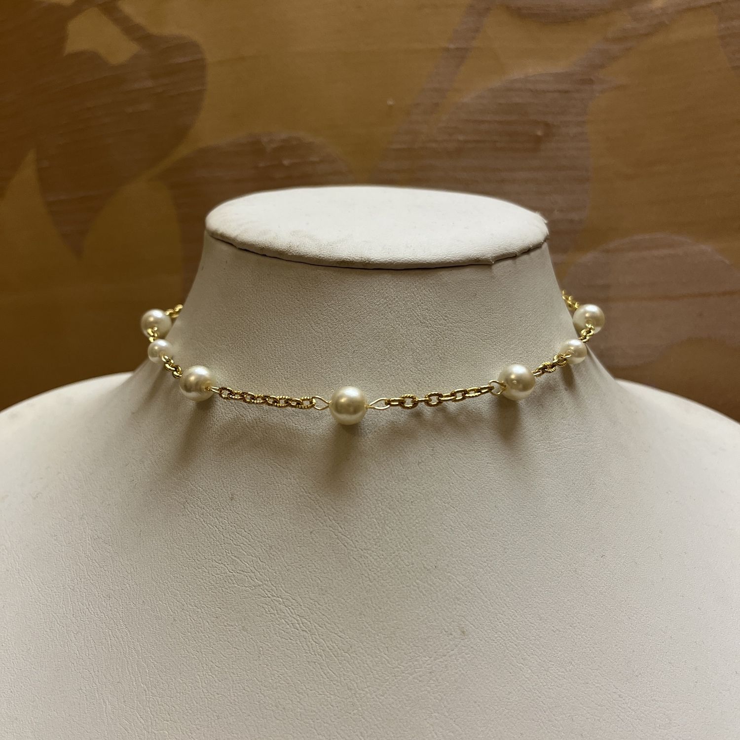 Multisized Pearl Necklace