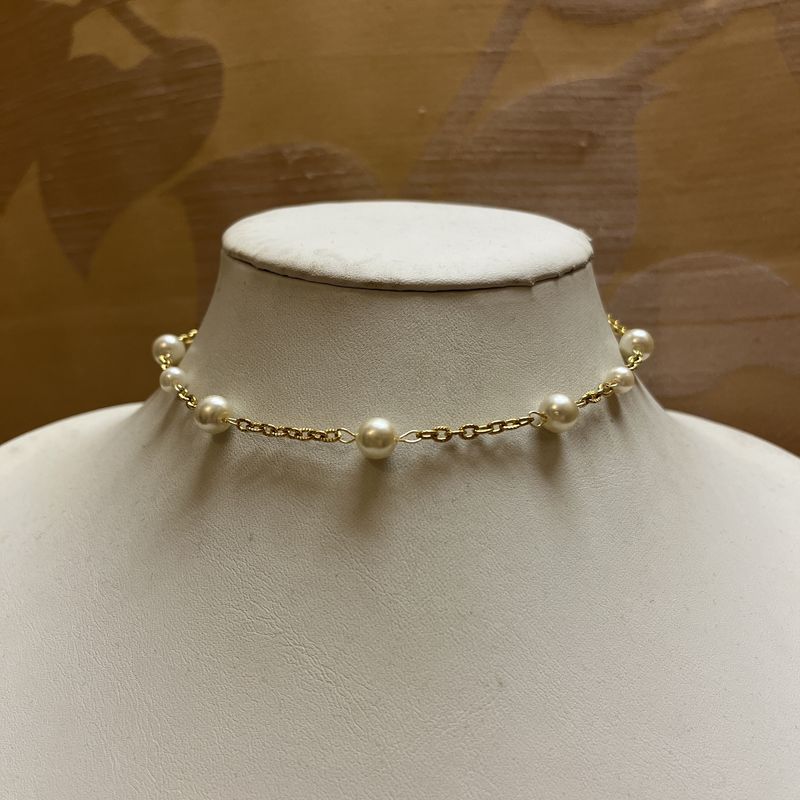 Multisized Pearl Necklace