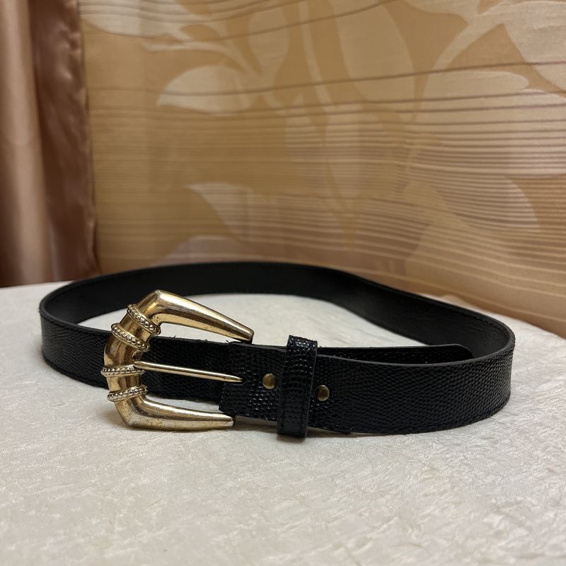 Black &amp; Gold Shell Belt