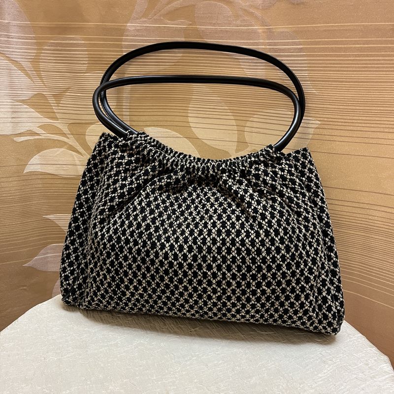 Ring Carpet Bag