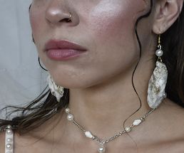 Sweetheart Oyster Earrings