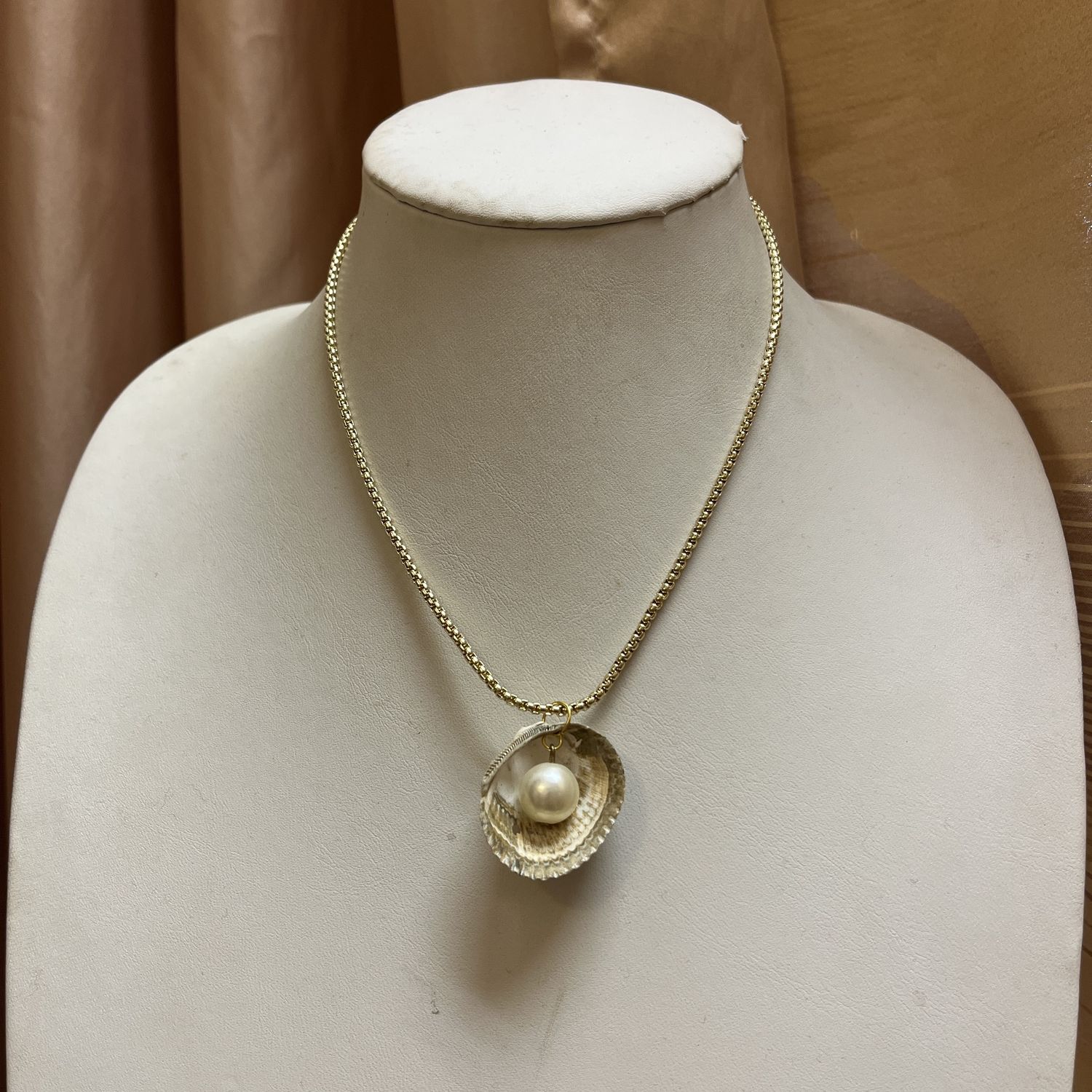 Golden Shell Necklace
