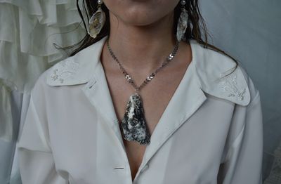 Silver Laurels Oyster Necklace