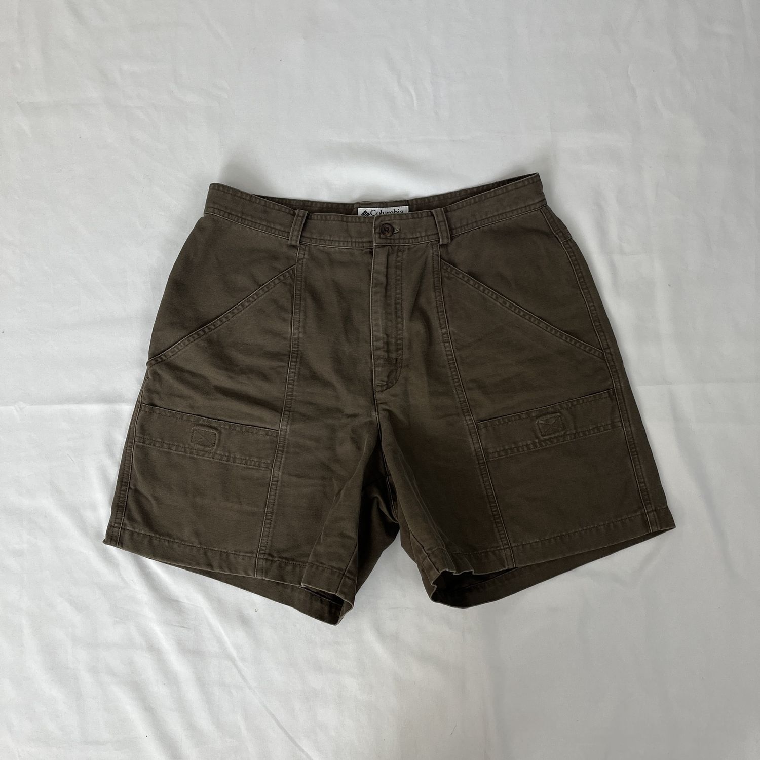 green cargo columbia shorts