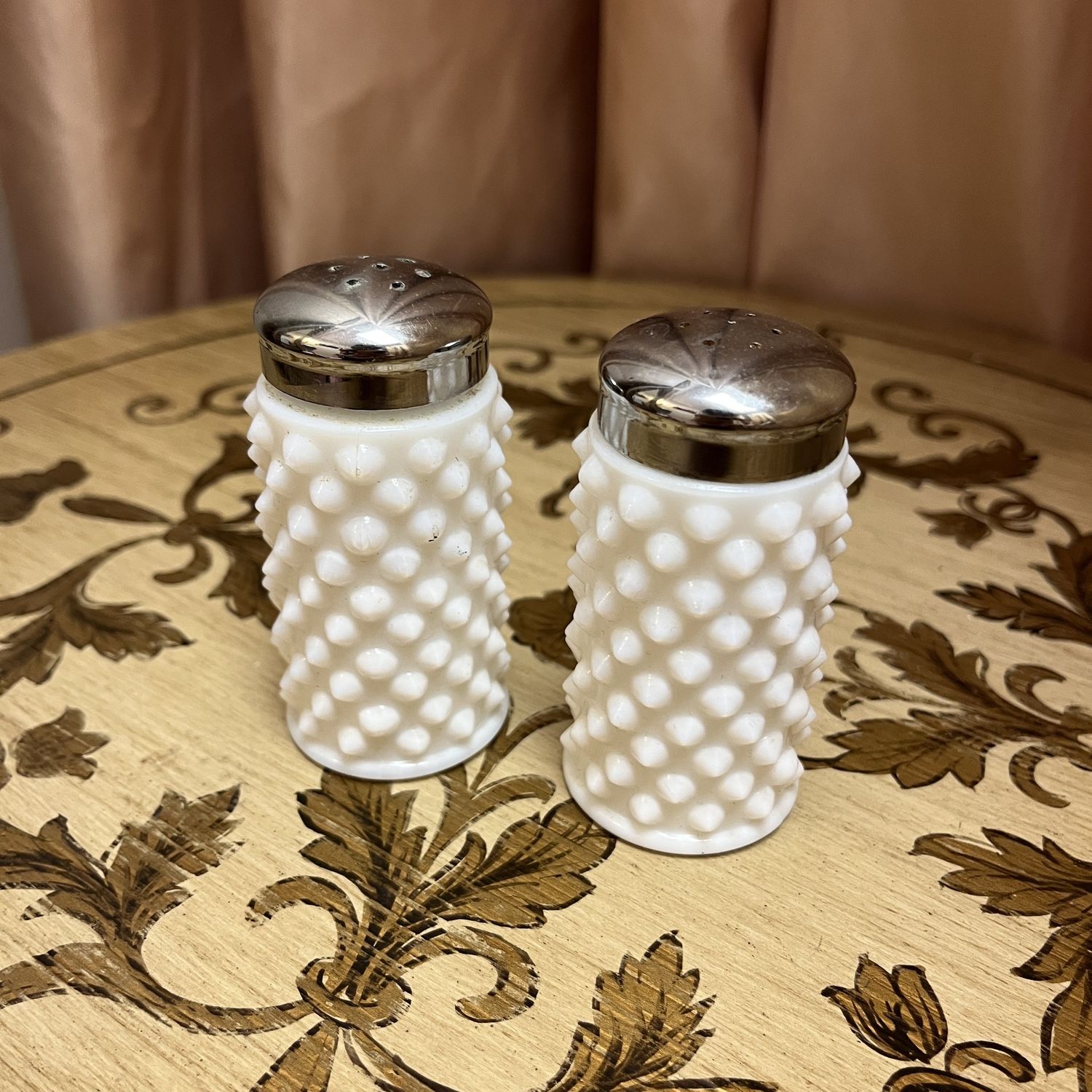 S&amp;P white shakers