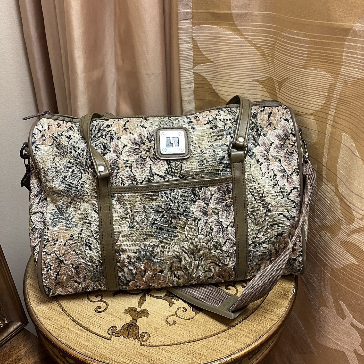 tapestry travel bag