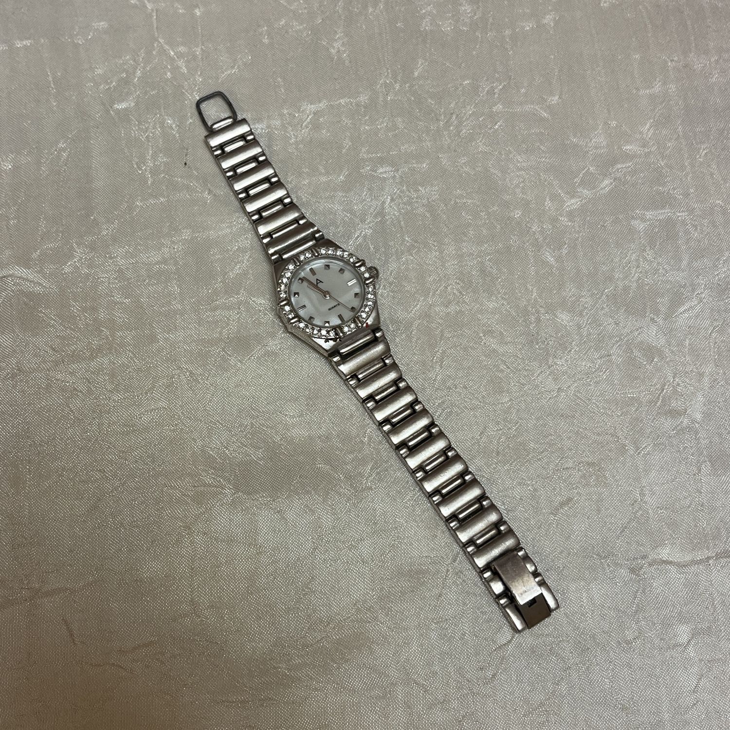 silver sparkle watch
