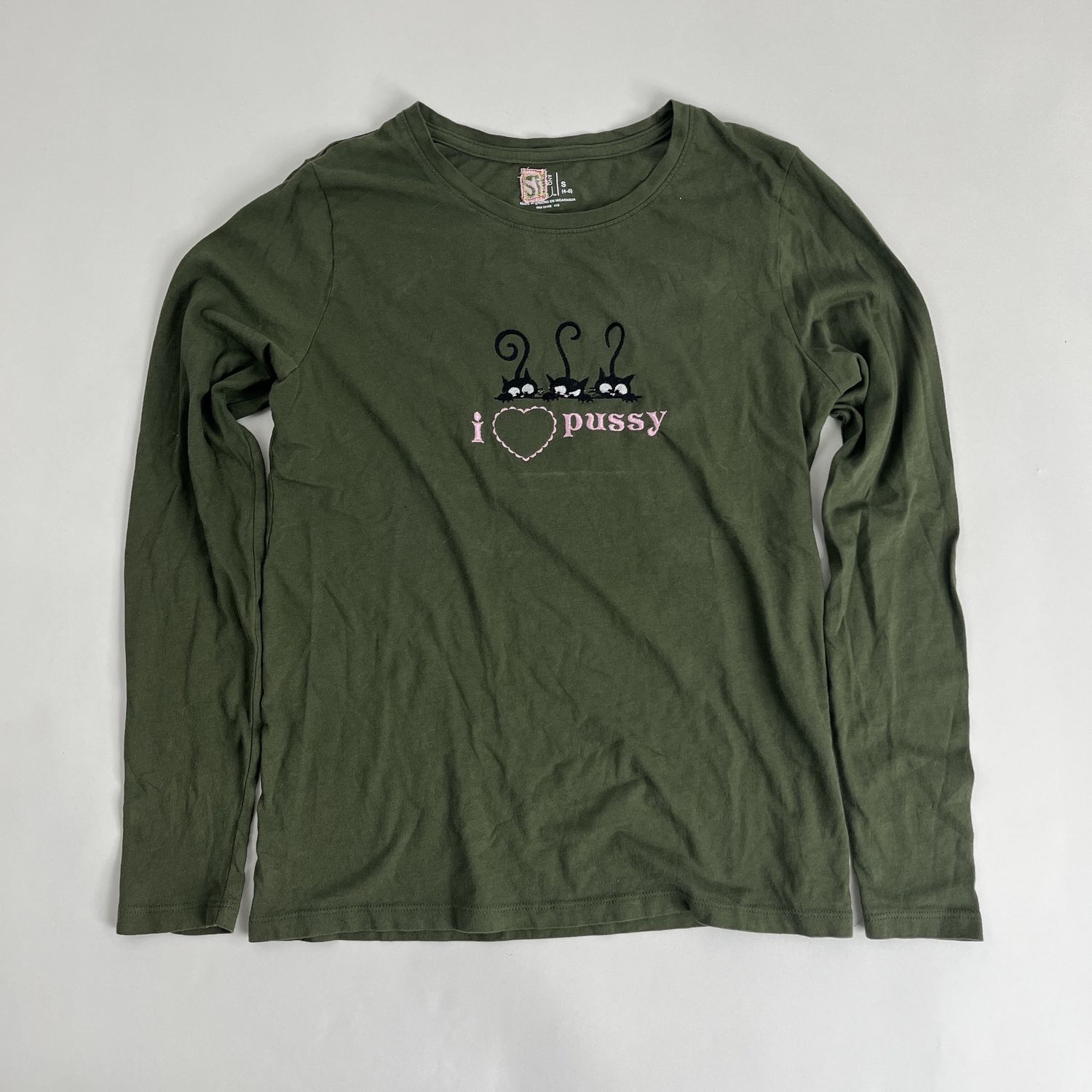 green long sleeve cat top