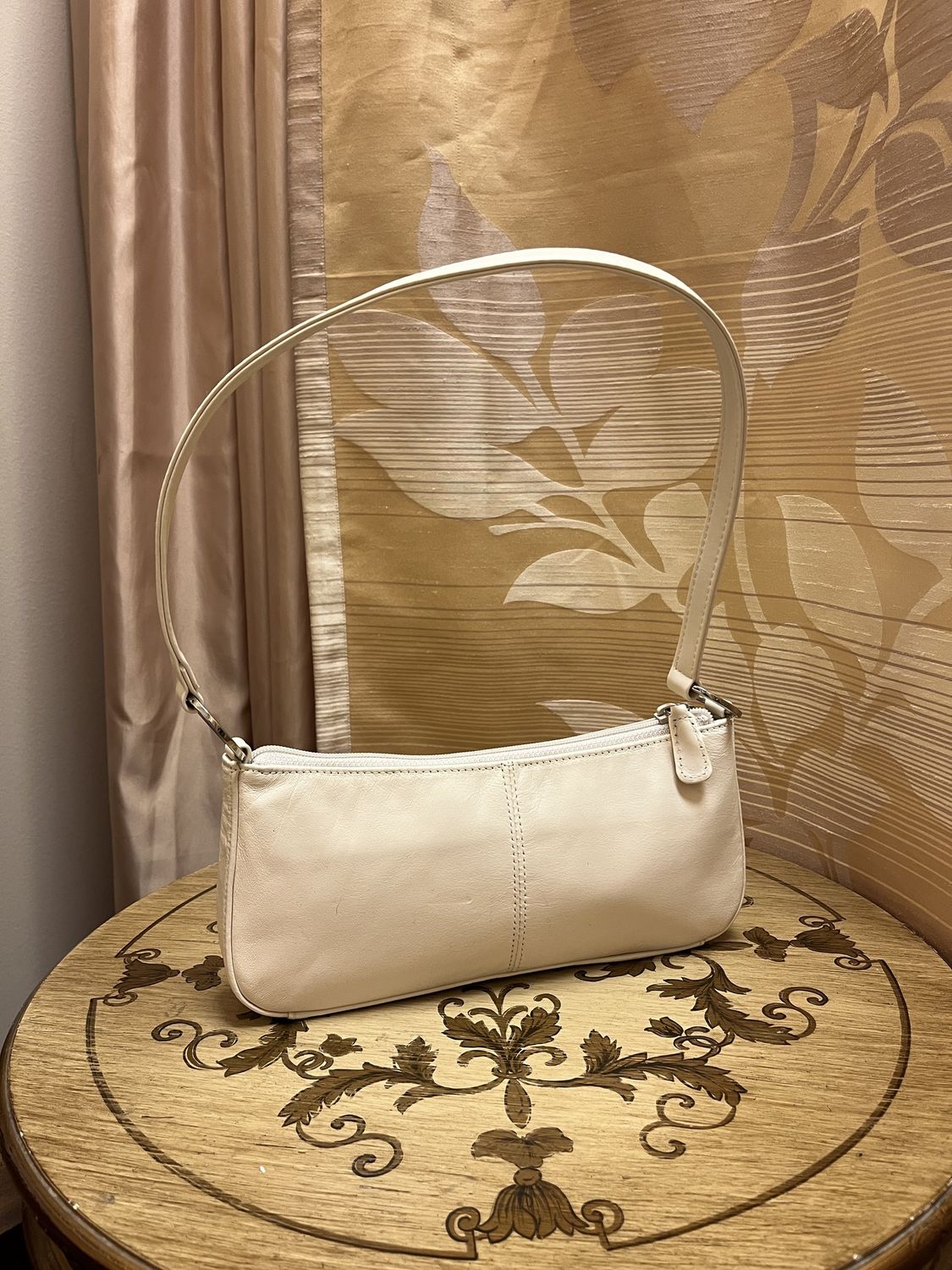tan shoulder bag