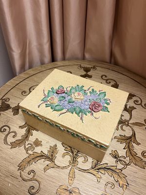 Bouquet Floral Music Box