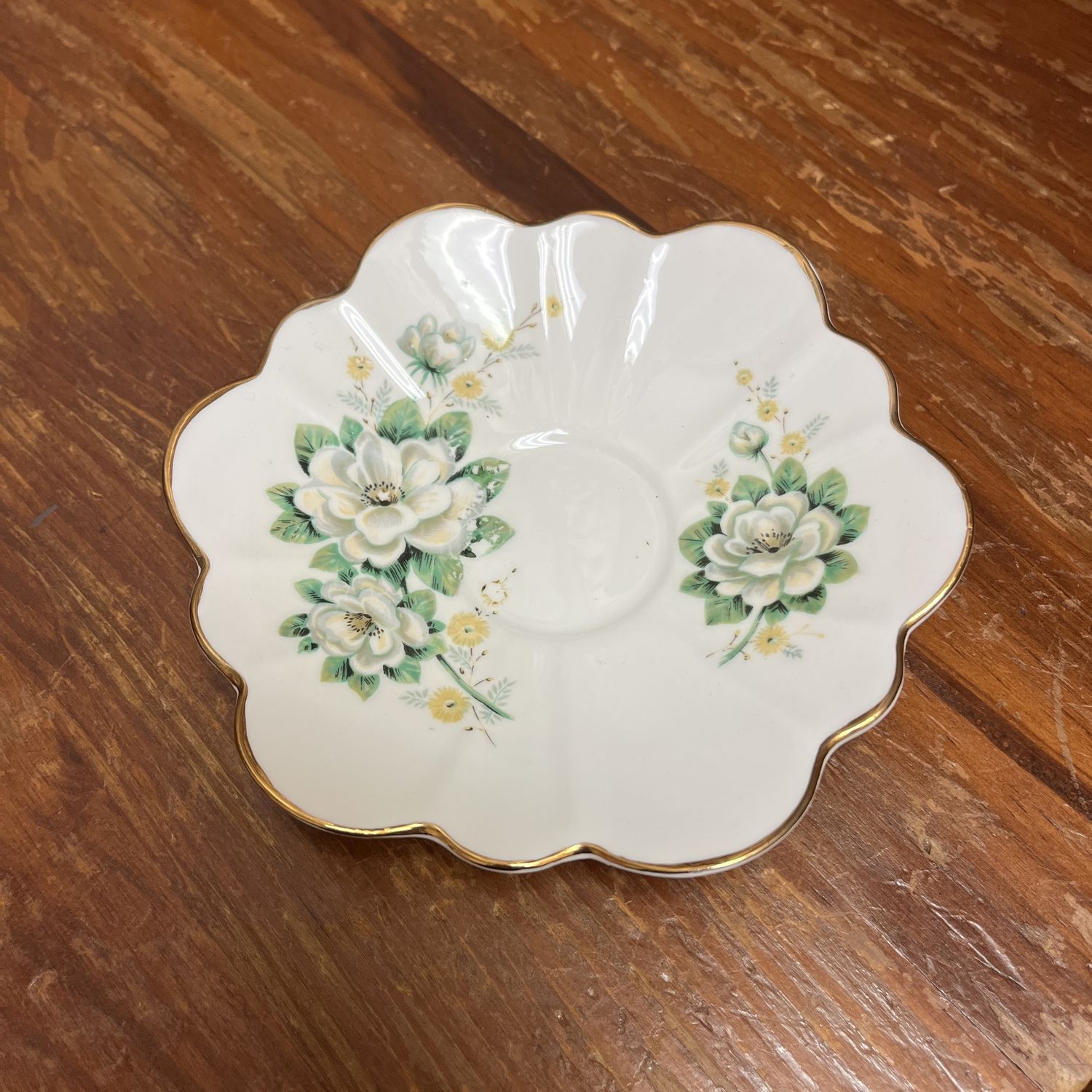 white flower jewelry dish