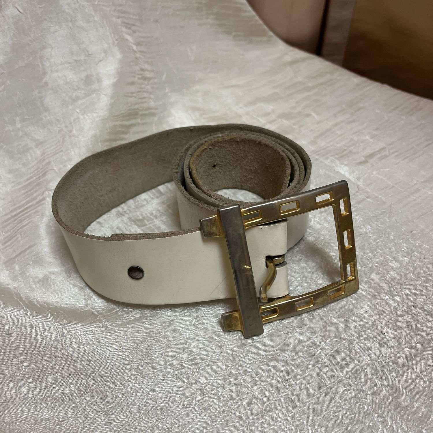 golden buckle cream belt
