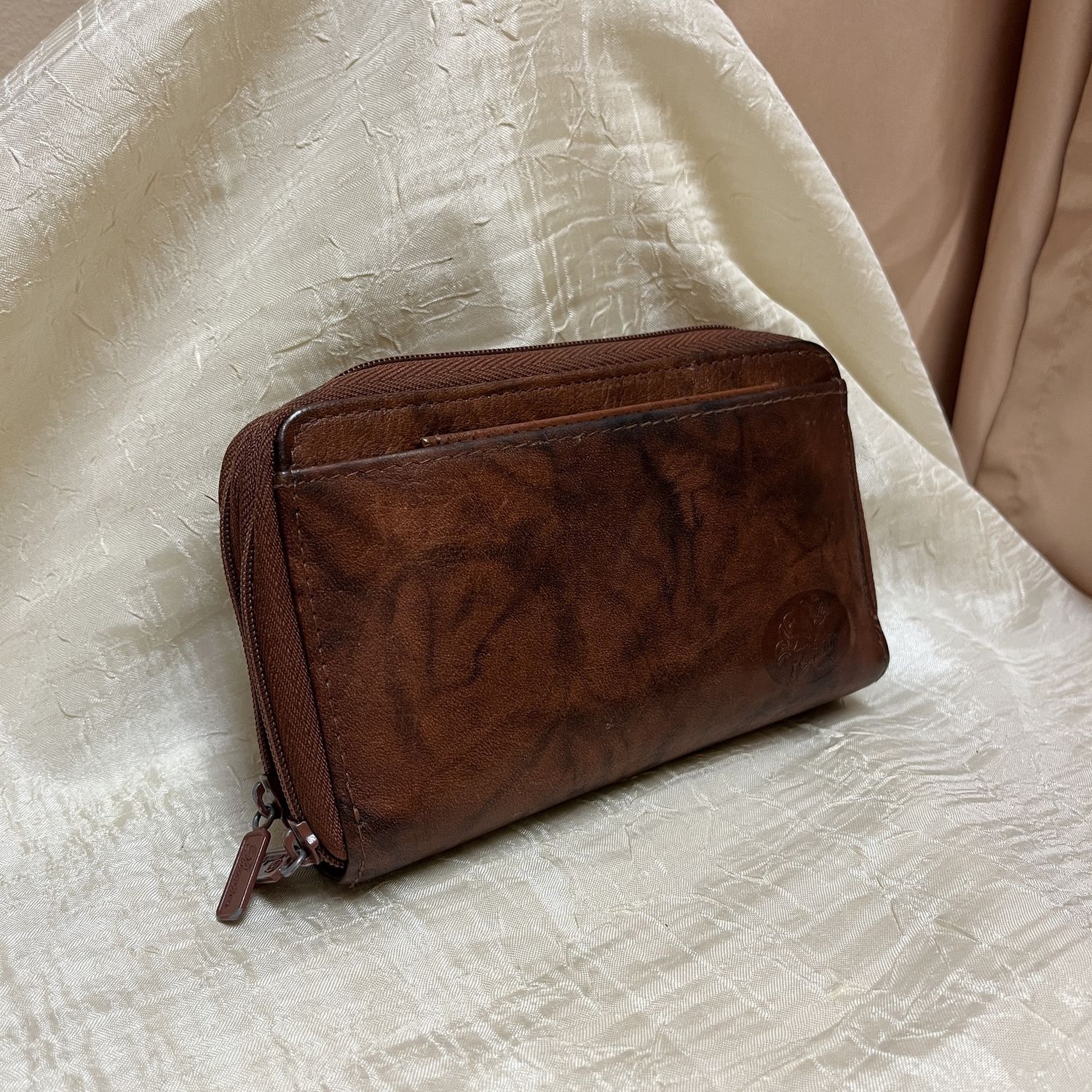 Justine&#39;s wallet in brown