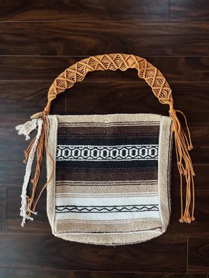 Falcon Nest Tote