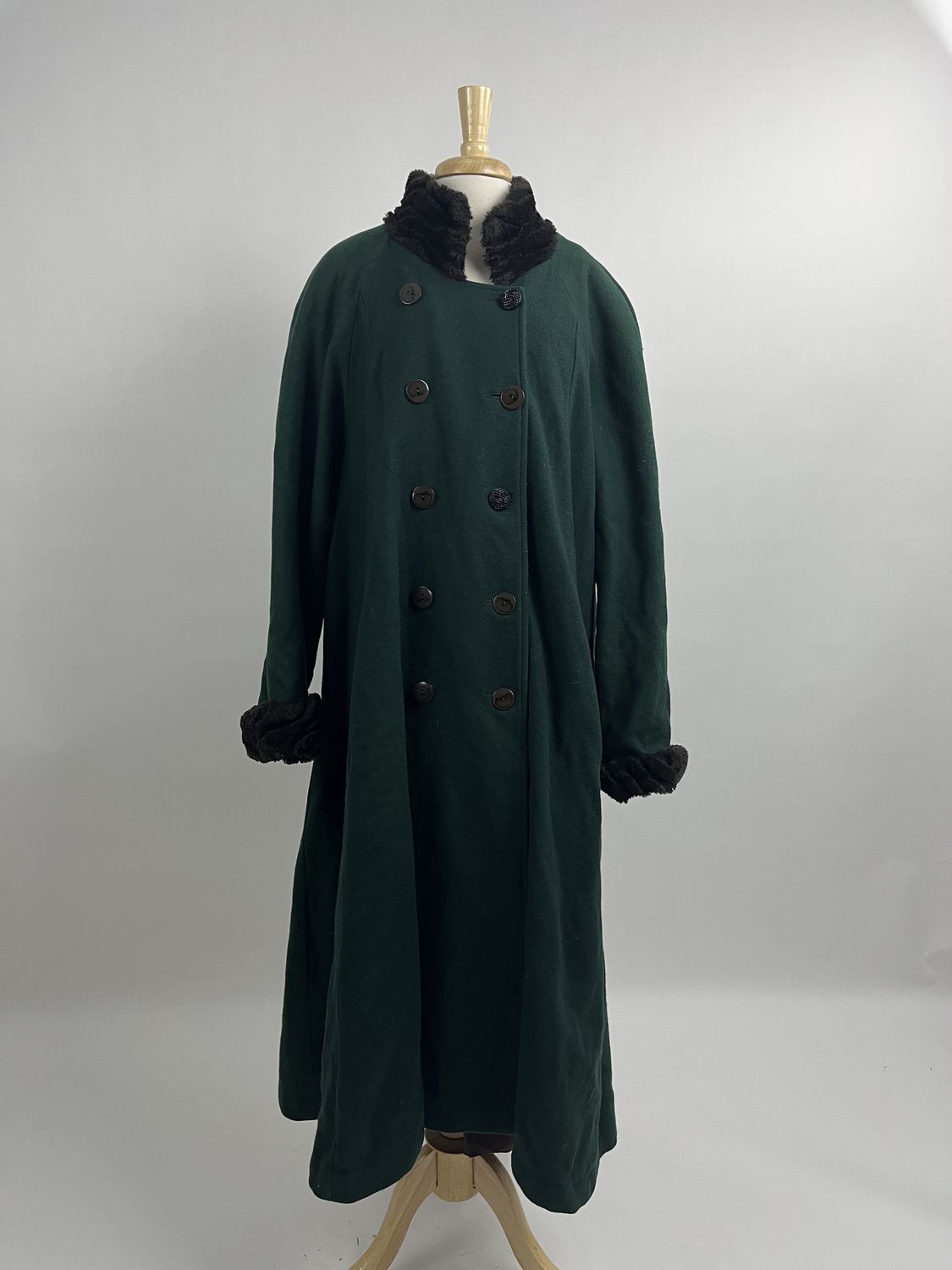 Green Broadway Fur Trench