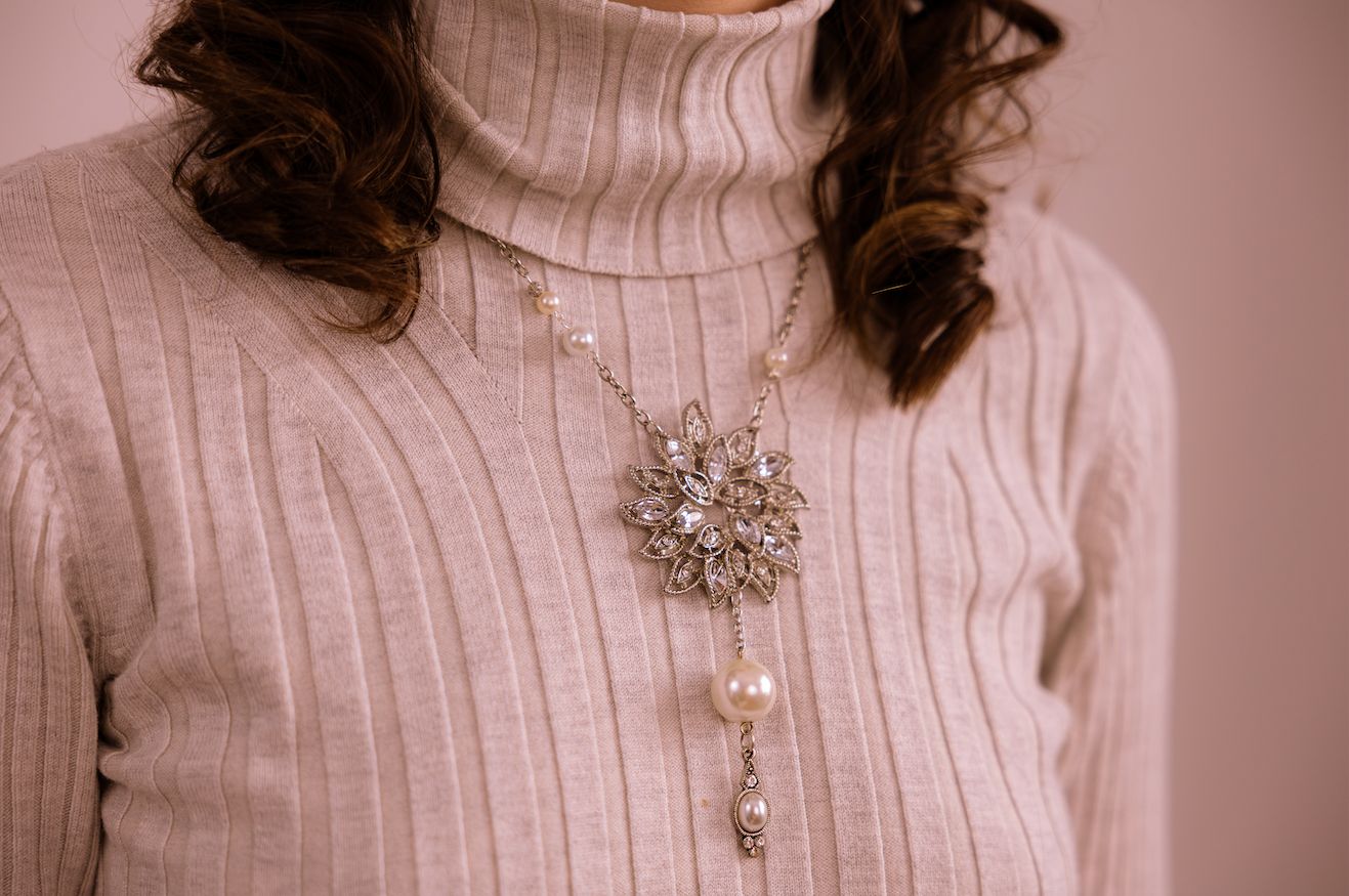 large silver flower pendant necklace