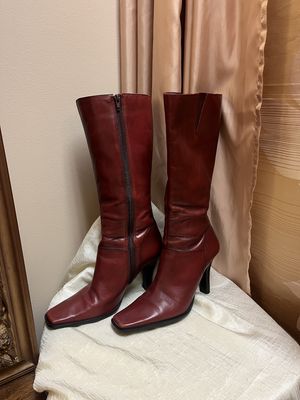 Maroon Tall Boot