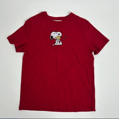 Hugs Red t-shirt
