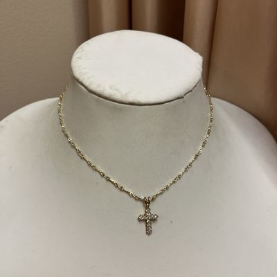 Glamour cross necklace