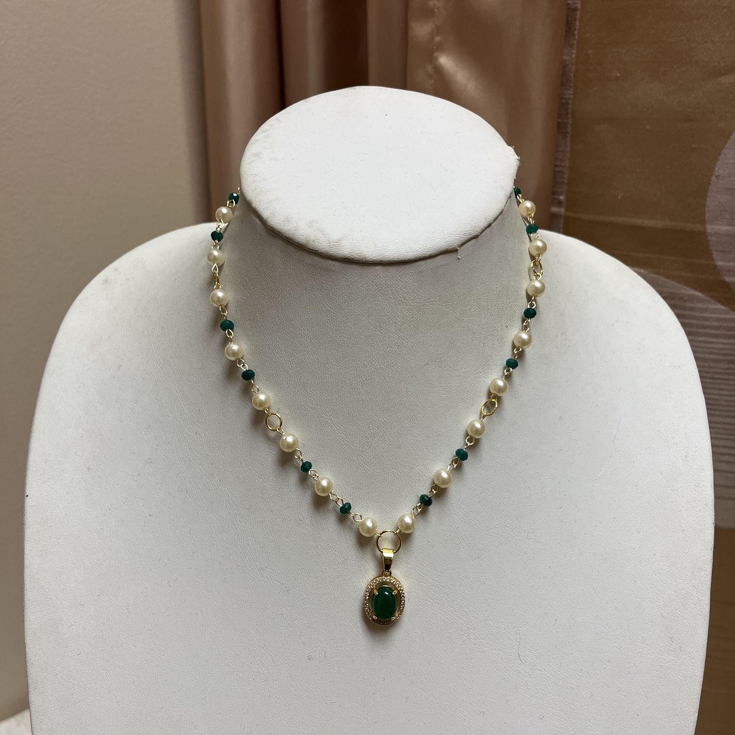 emerald green royal necklace