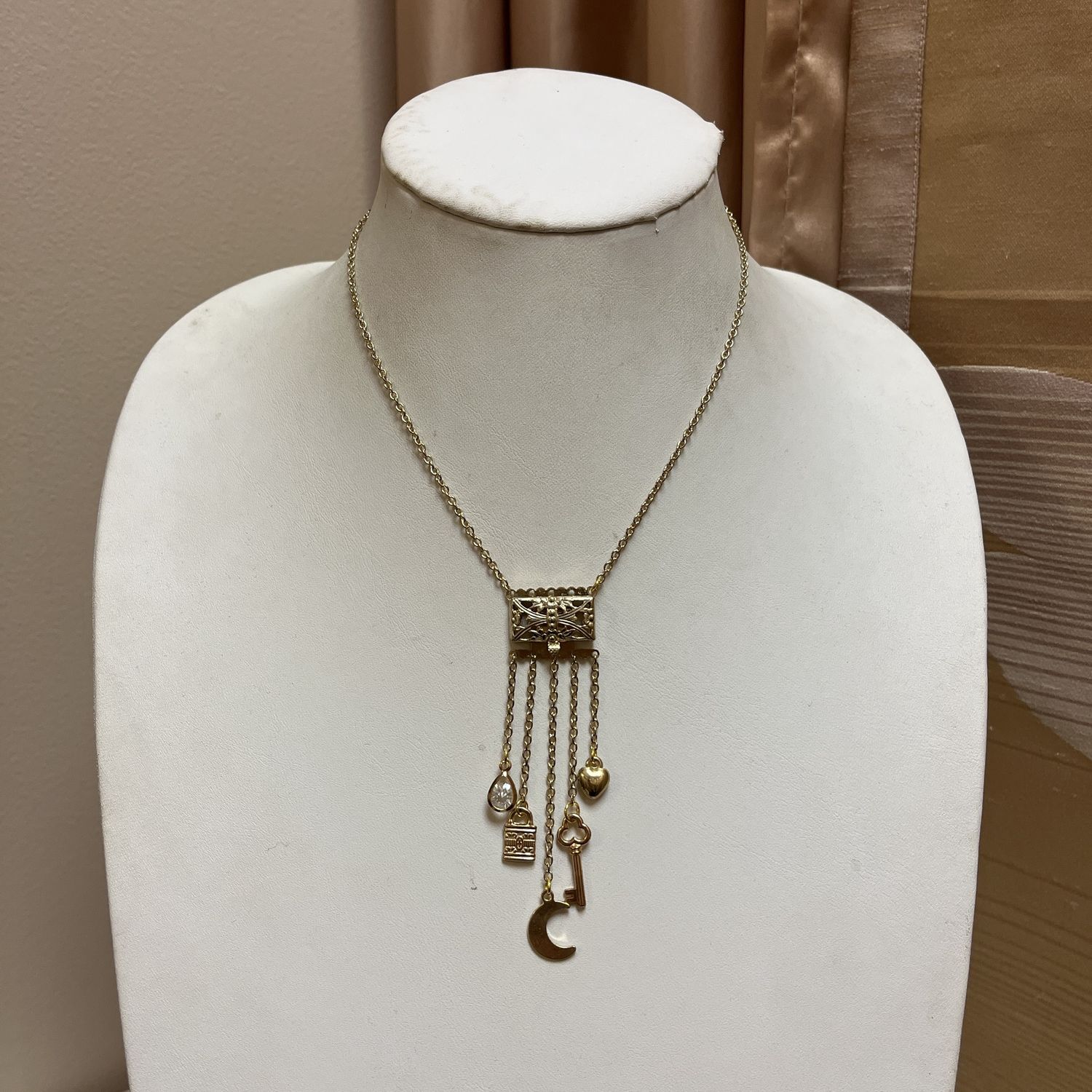 Waterfall trinket necklace