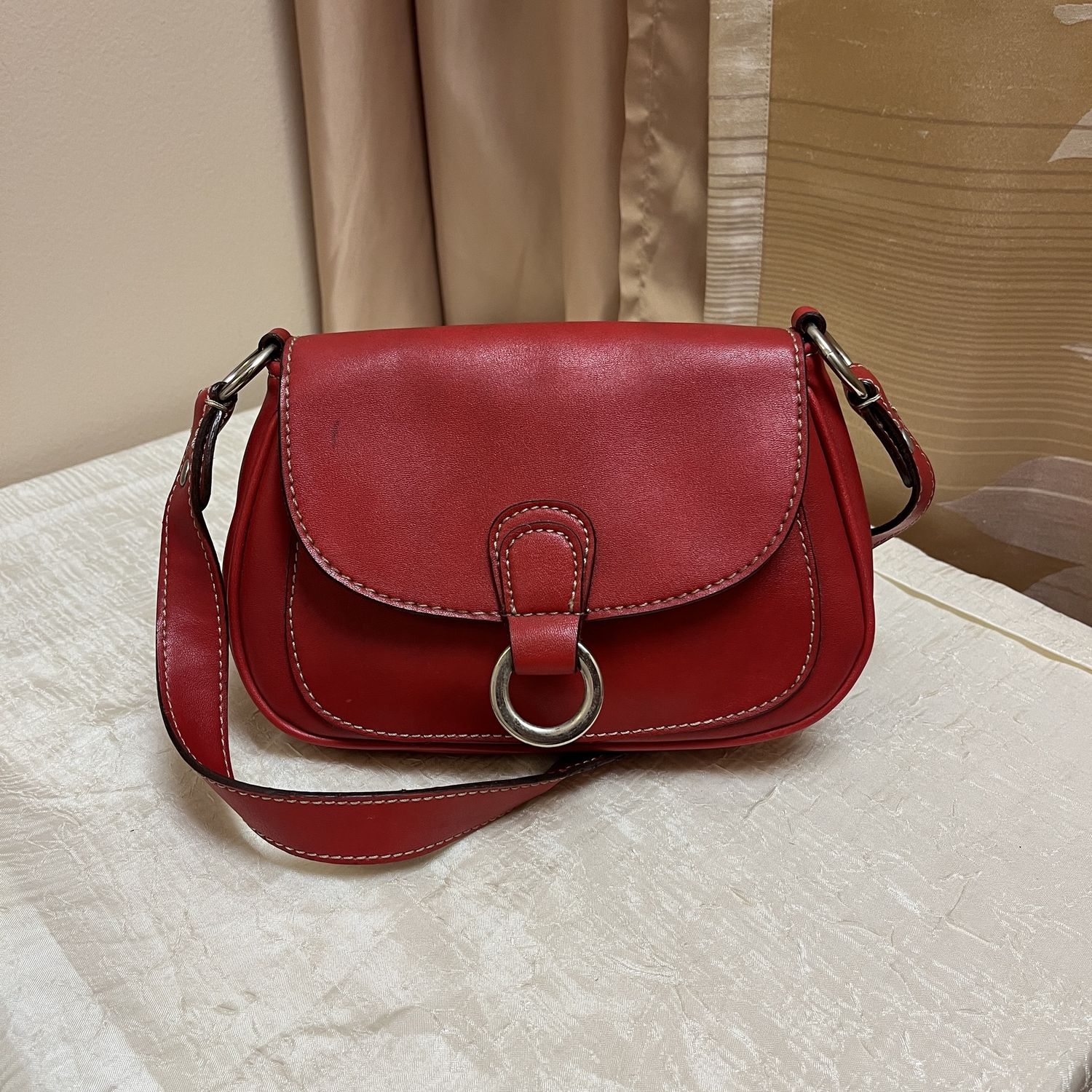 Red Ring Shoulder Bag
