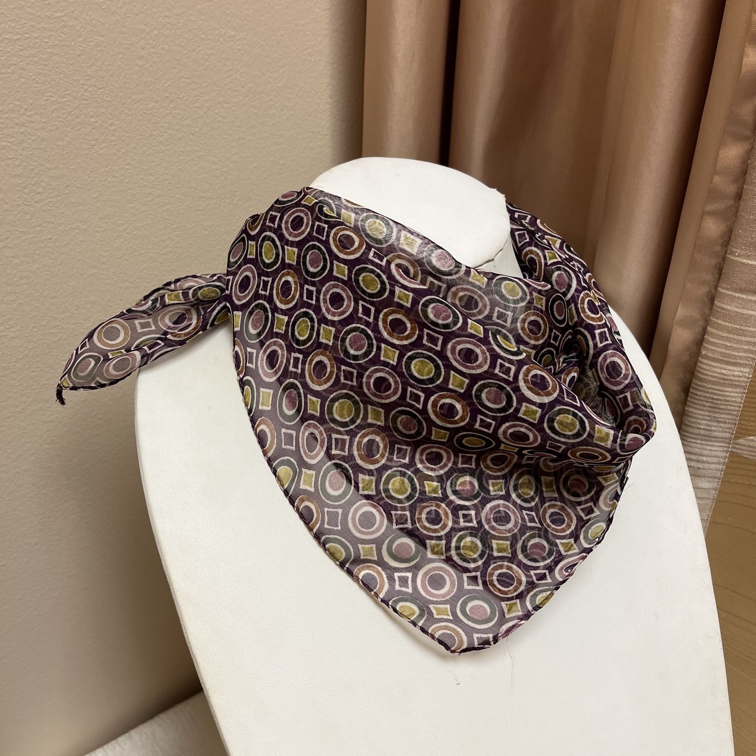 y2k circle and square print scarf