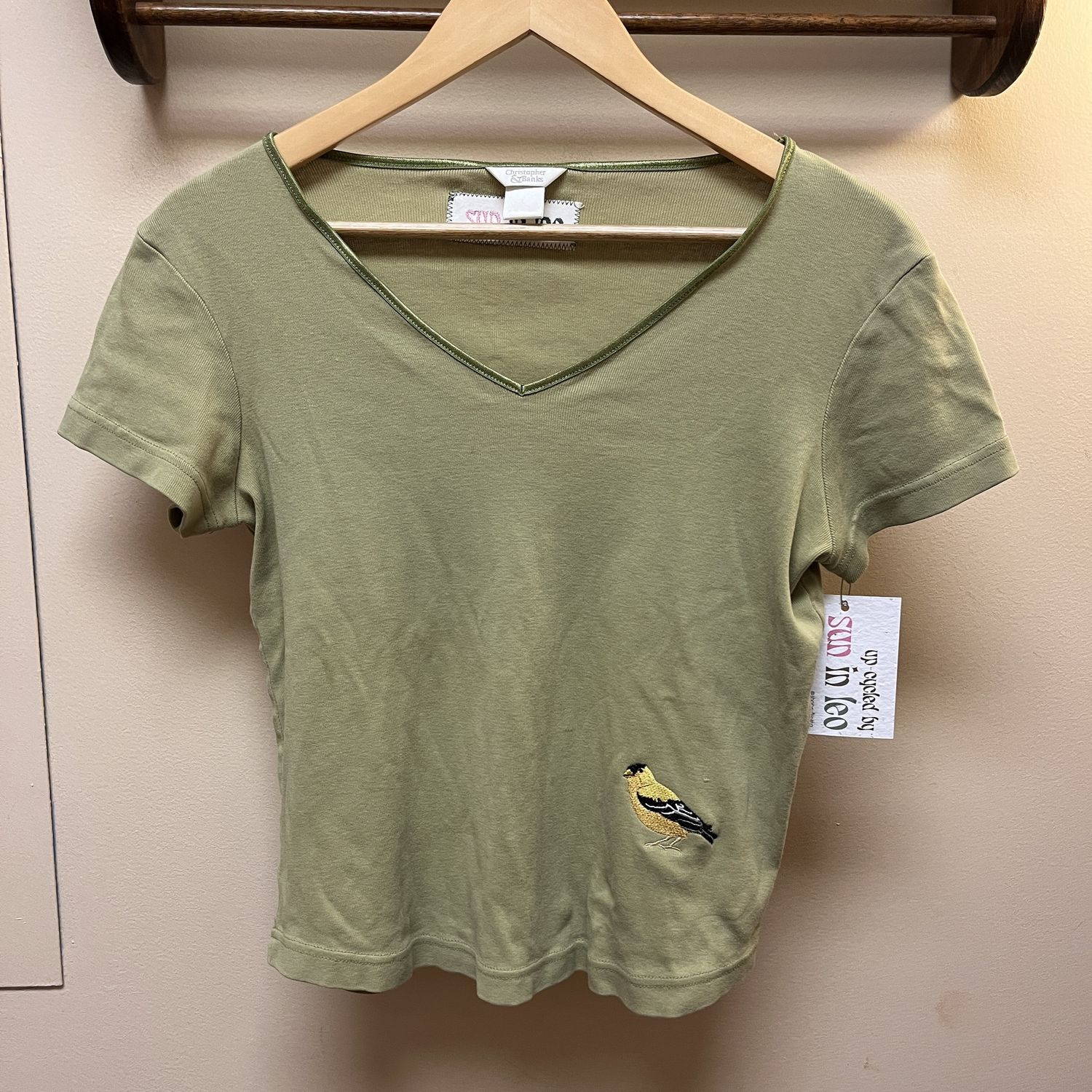 Goldfinch Embroidery, Style: Green Tee