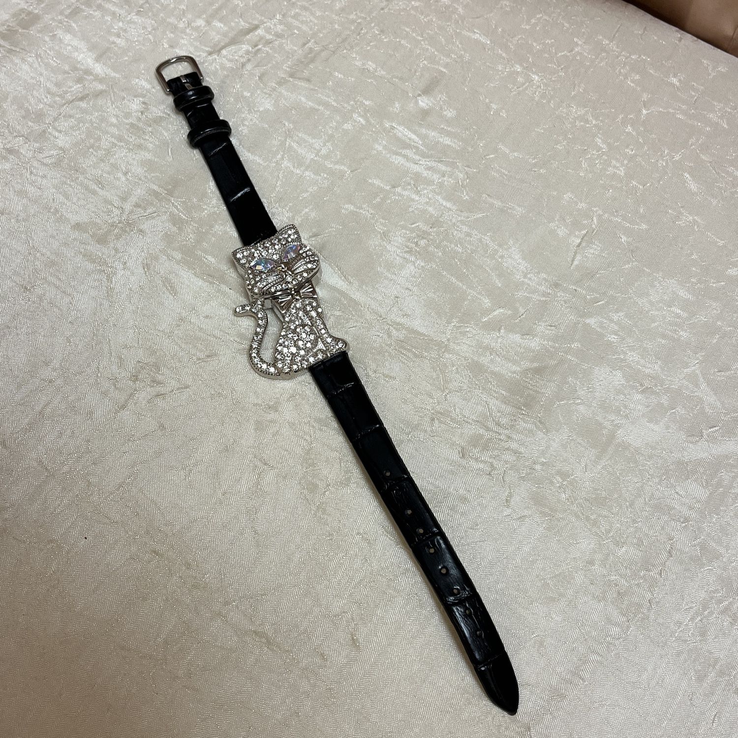 Bold Silver Cat Watch